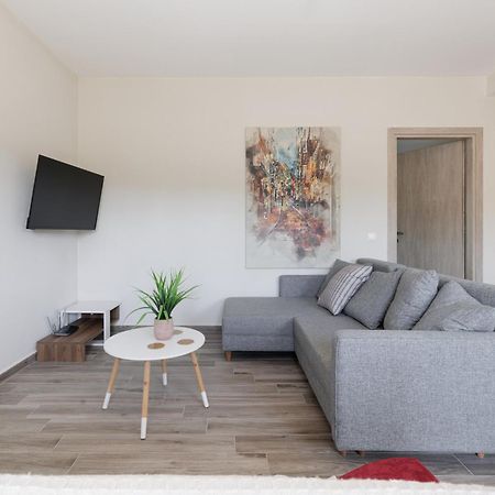 Sundial House Appartement Pouládes Buitenkant foto
